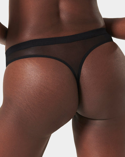 Karolina String