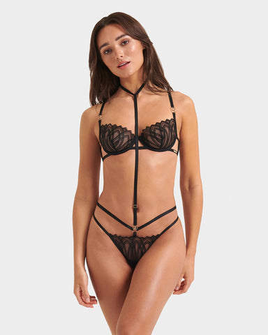 Lana Slip mit offenem Rücken und Harness Schwarz