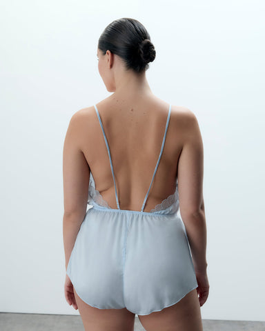 Vermont Luxus-Satin-Teddy in Eiswasserblau