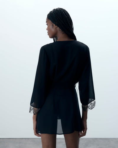 Marisa transparenter Chiffon-Kimono in Schwarz